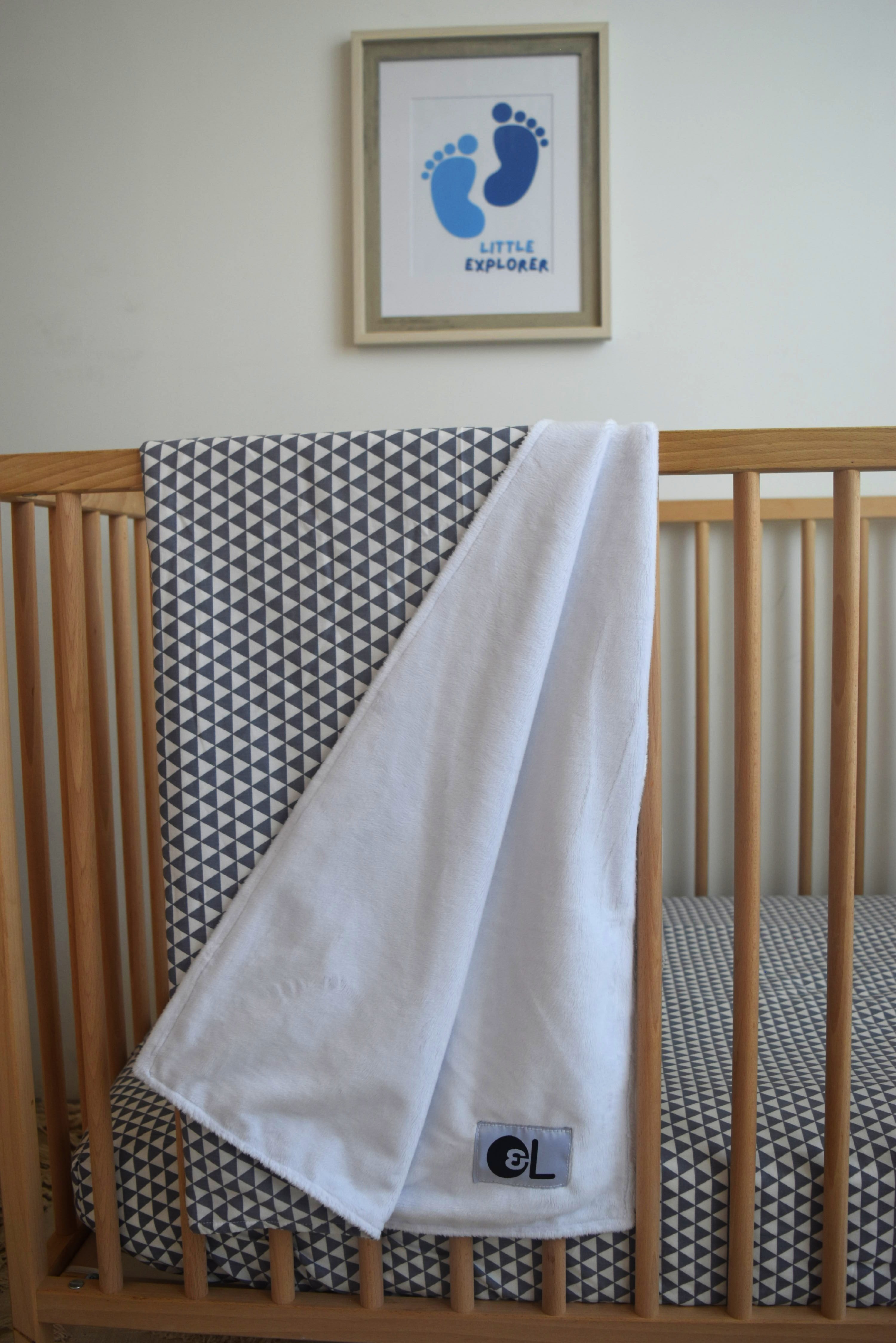 Prism Nest Deluxe Gray Crib Bedding Set